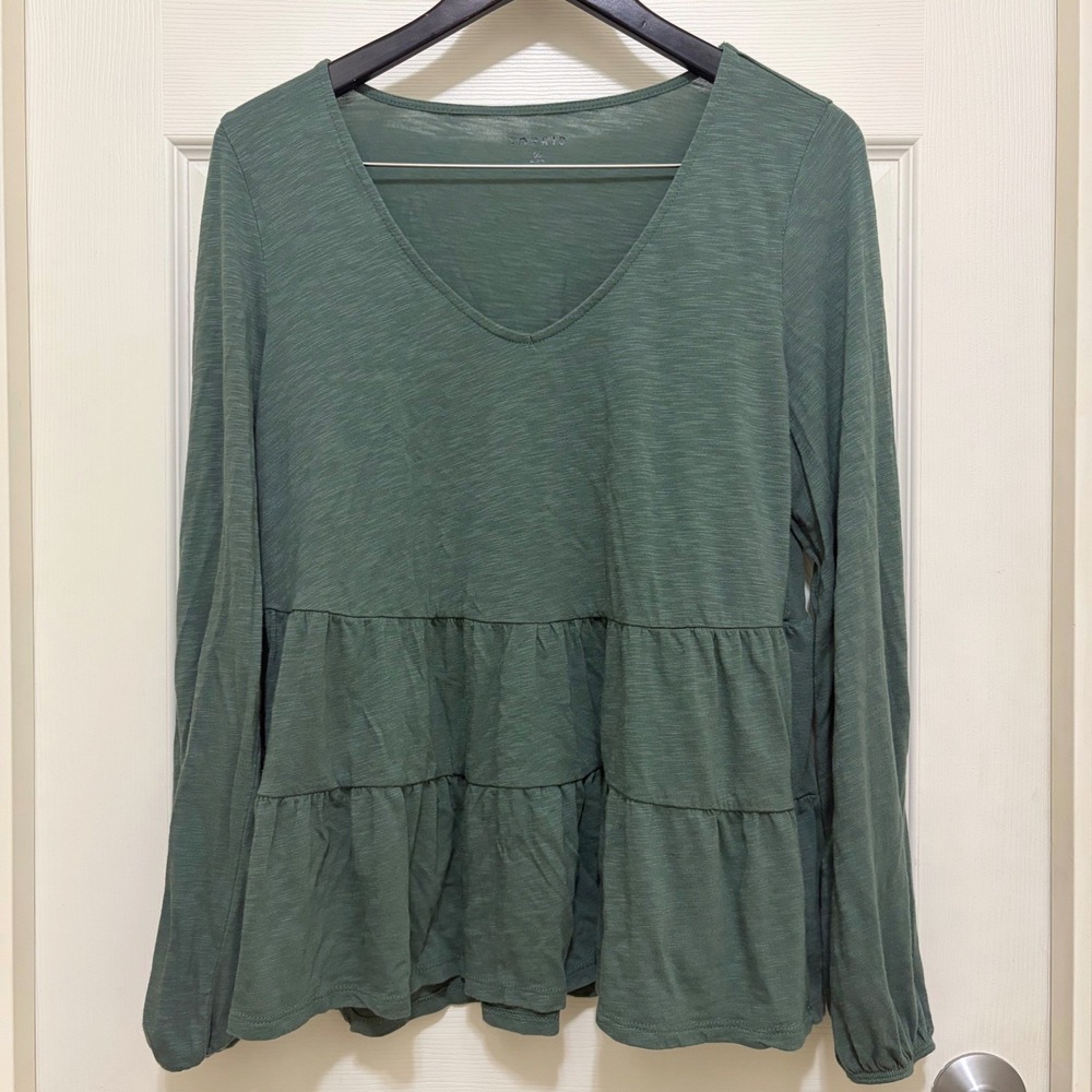 Torrid Long Sleeve Tiered Babydoll Top Sage Green Sz 00 Casual Boho Earthy Fall